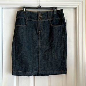Denim Skirt that’s All About the Back!